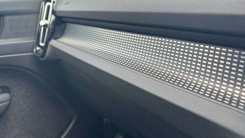 Volvo Xc40 2.0 B4P R DESIGN Pro 5dr Auto [7 speed] Petrol Estate